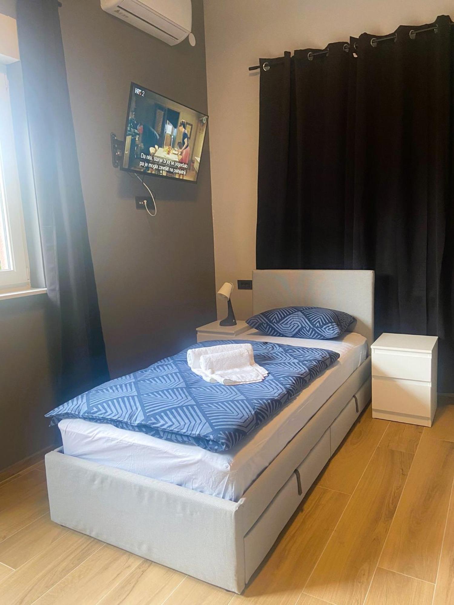 Rooms Matic 2 Velika Mlaka Bagian luar foto